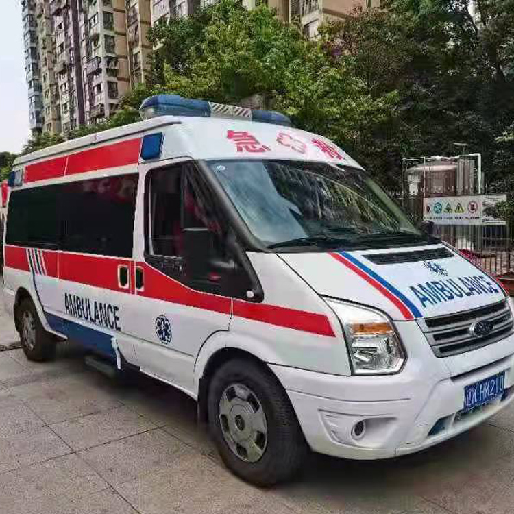 江边乡长途救护车护送病人返乡